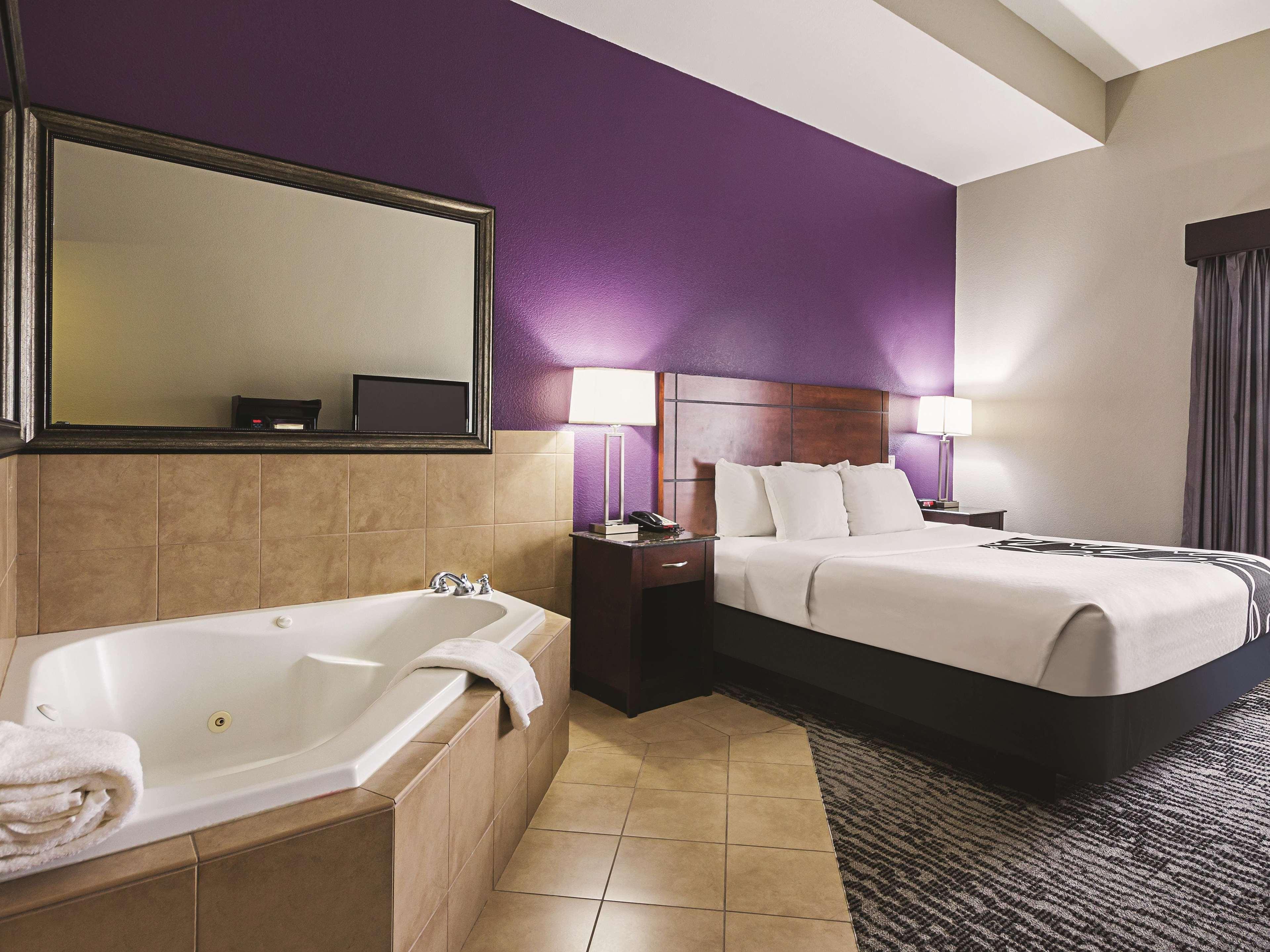 La Quinta By Wyndham Northwest Hotel 2*