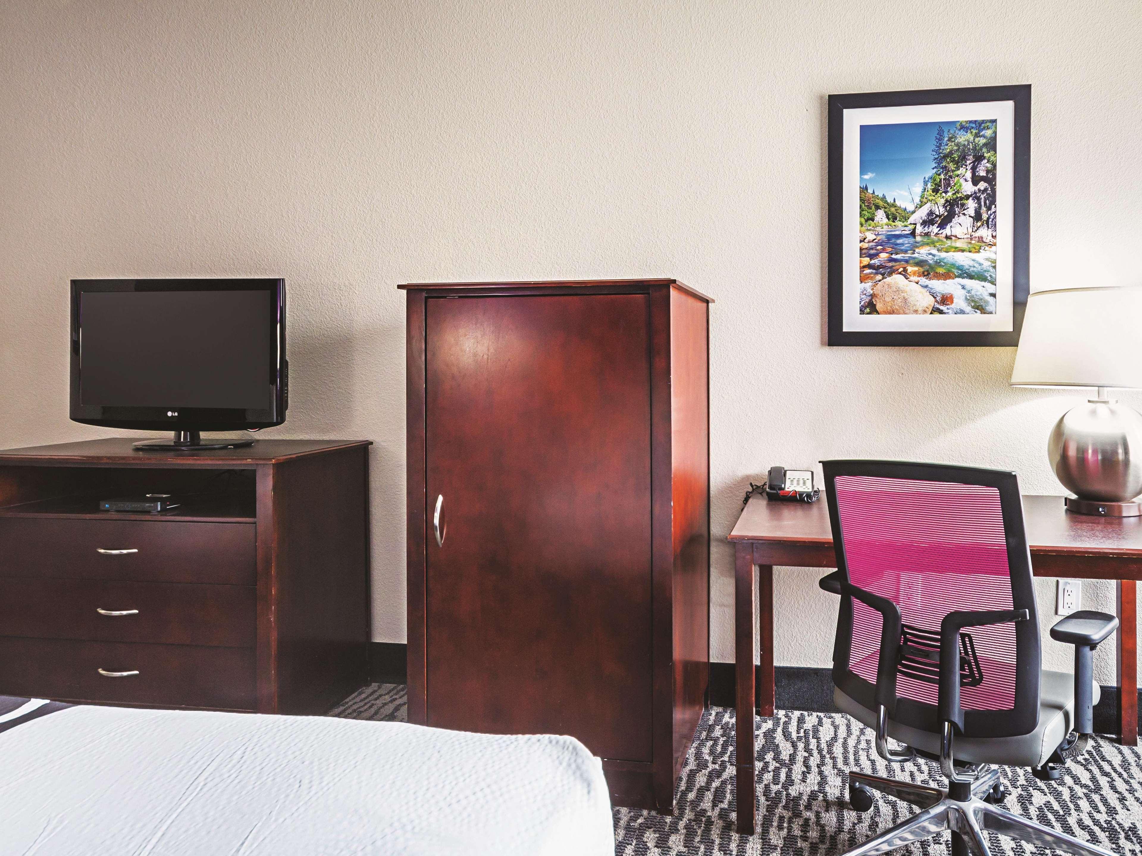 La Quinta By Wyndham Northwest Hotel 2*